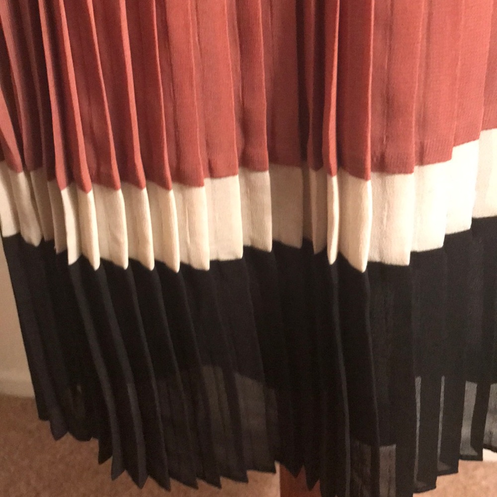 🌈 Flash Sale. Casual skirt for the office - Picture 2 of 4